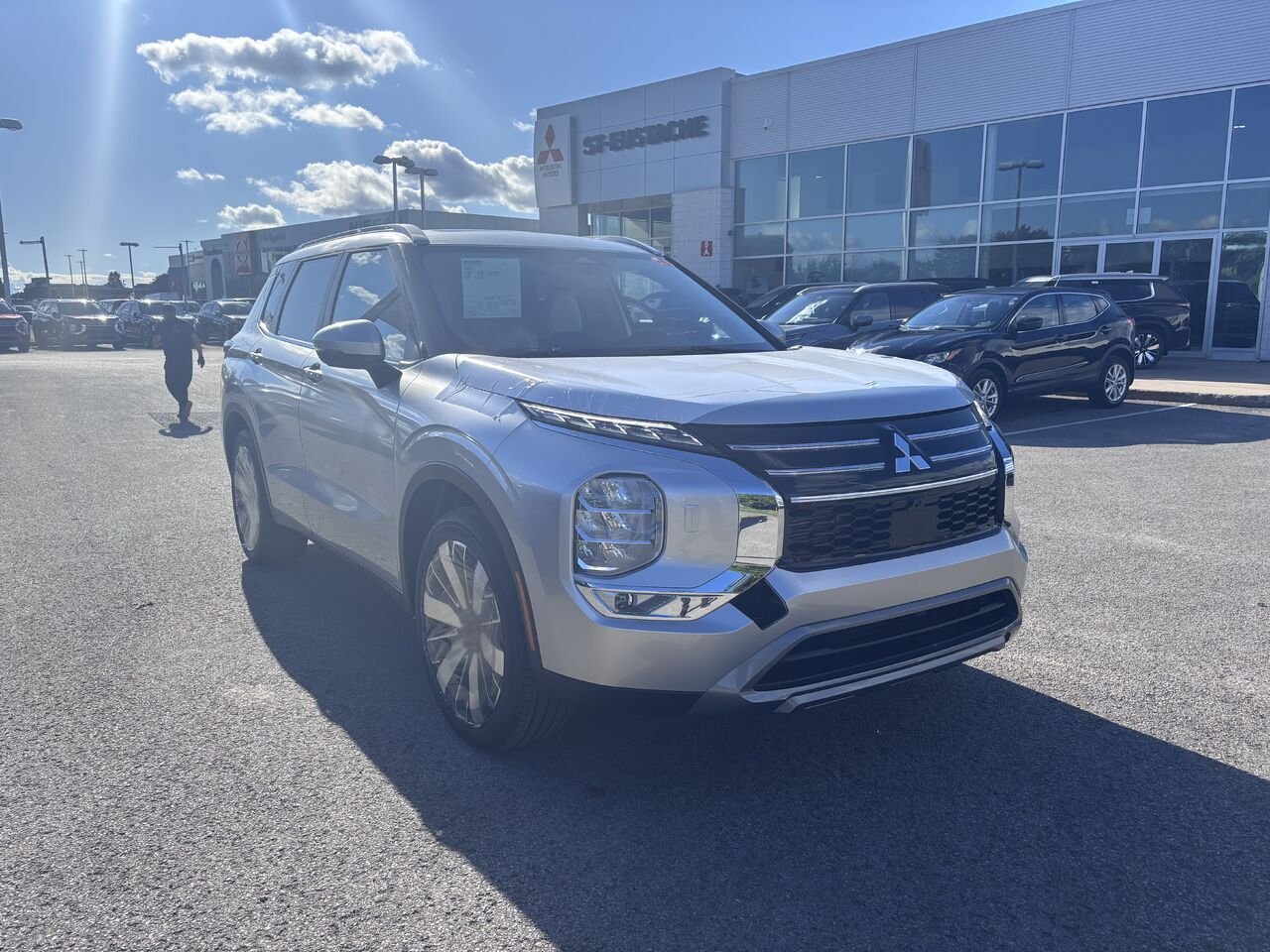 2026 Mitsubishi Outlander Sterling Silver Saint-Eustache - photo #1
