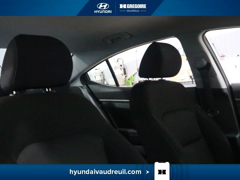 Hyundai Elantra 2018 Argent Laval - photo #28