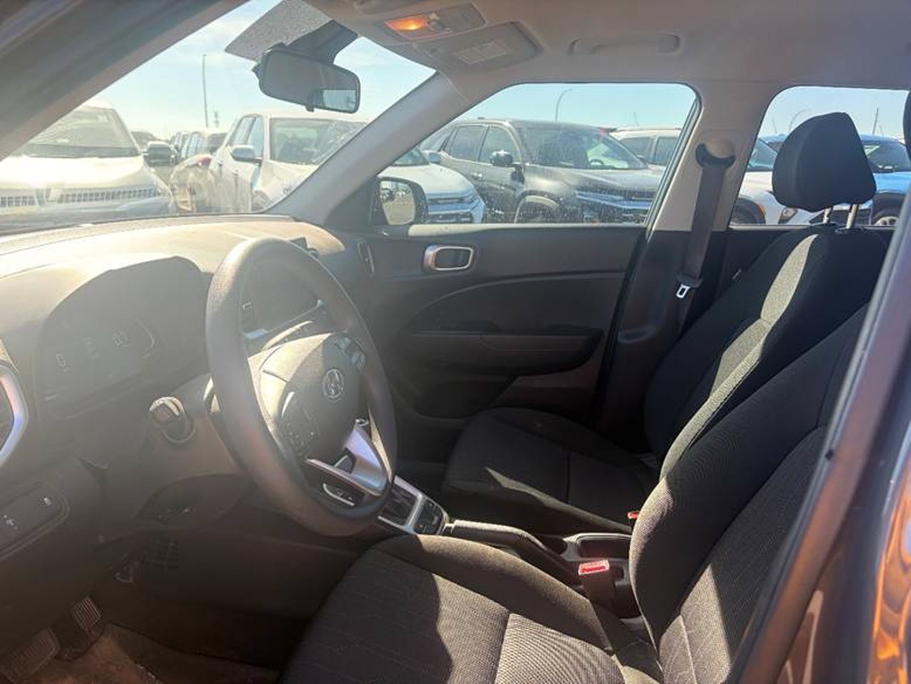 2025 Hyundai Venue Essential IVT Grey Sherwood Park - photo #5