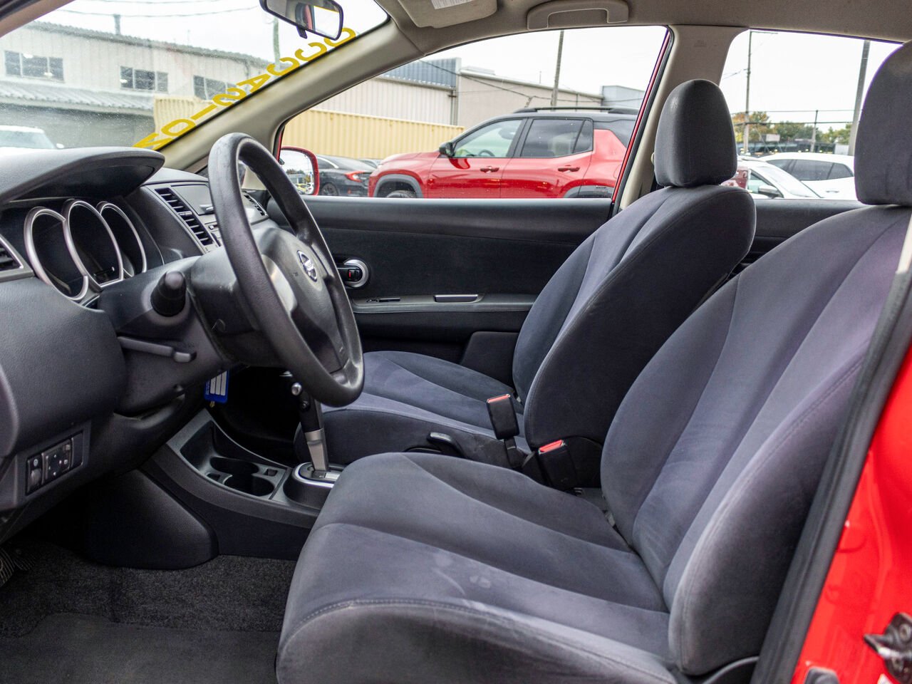 Nissan Versa 5dr HB I4 Auto 1.8 S 2009 Rouge Châteauguay - photo #19