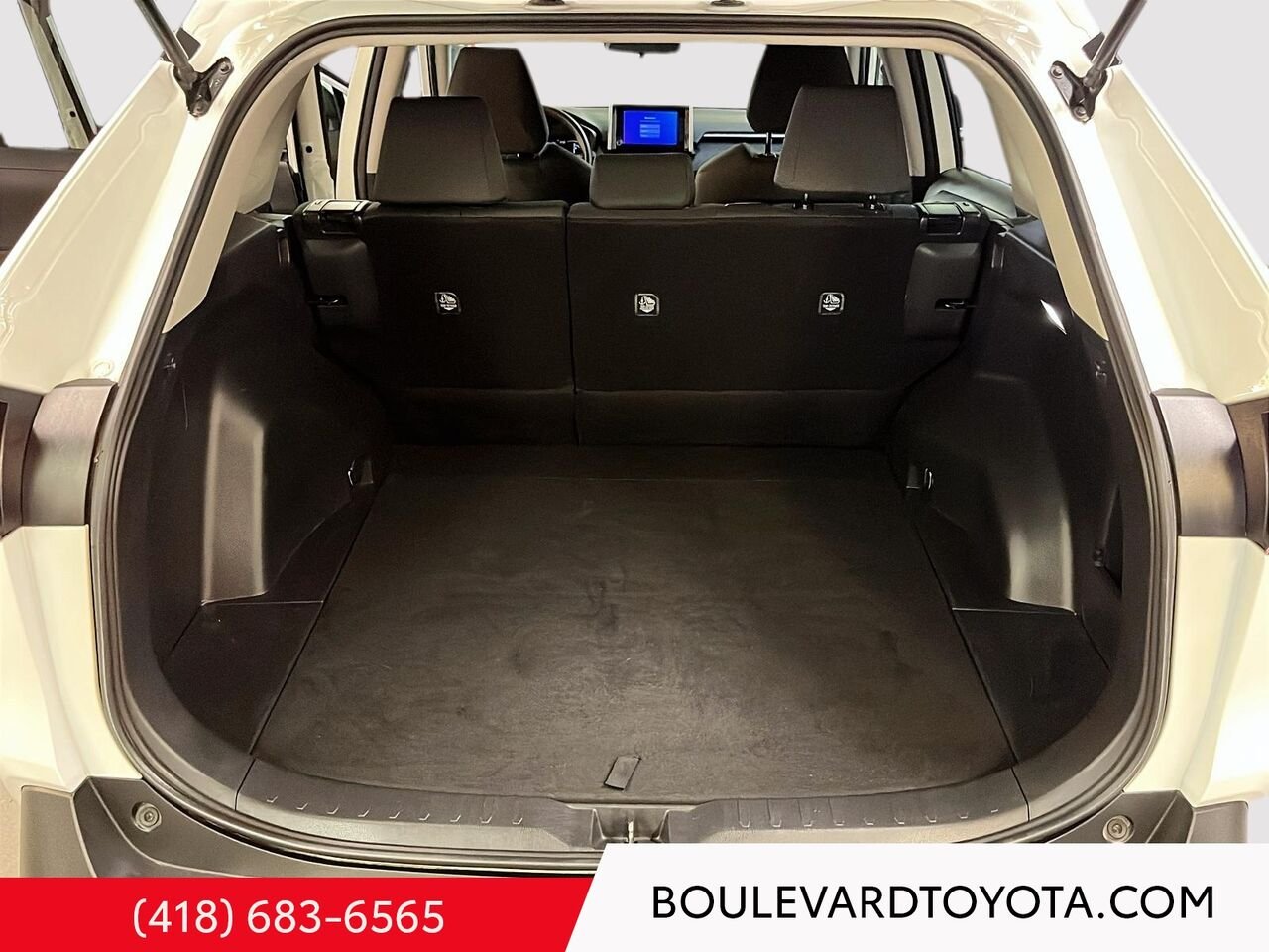 Toyota RAV4 531859-80 | LE, AWD 2025 Blanc Québec - photo #19
