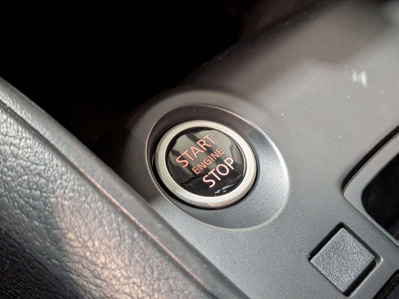 2024 Nissan Kicks S FWD Black Val-David - photo #24