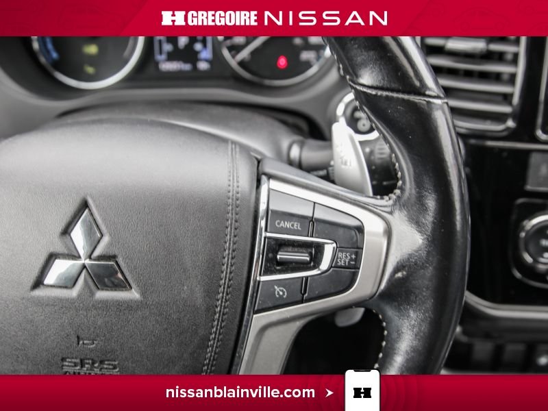 Mitsubishi Outlander PHEV 2018 Argent Laval - photo #17