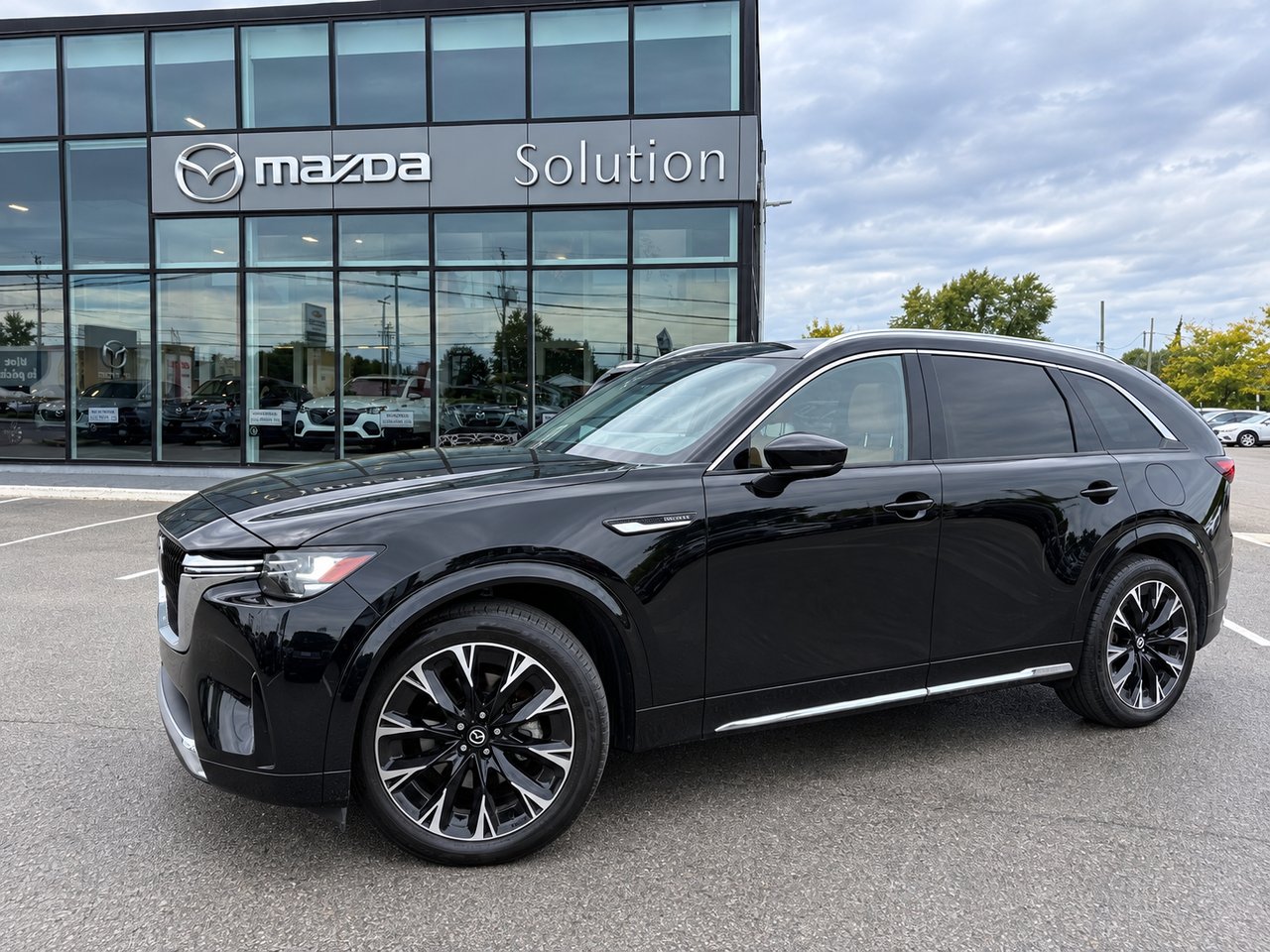 Mazda CX-90 MHEV JAMAIS ACCIDENTÉ / AWD (4X4) / APPLE CARPLAY ET ANDROID AUTO / 6 PASSAGERS 2024 Noir Châteauguay - photo #0