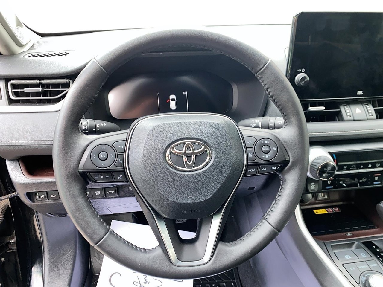 Toyota RAV4 Limited 2024 Noir Baie-Comeau - photo #11