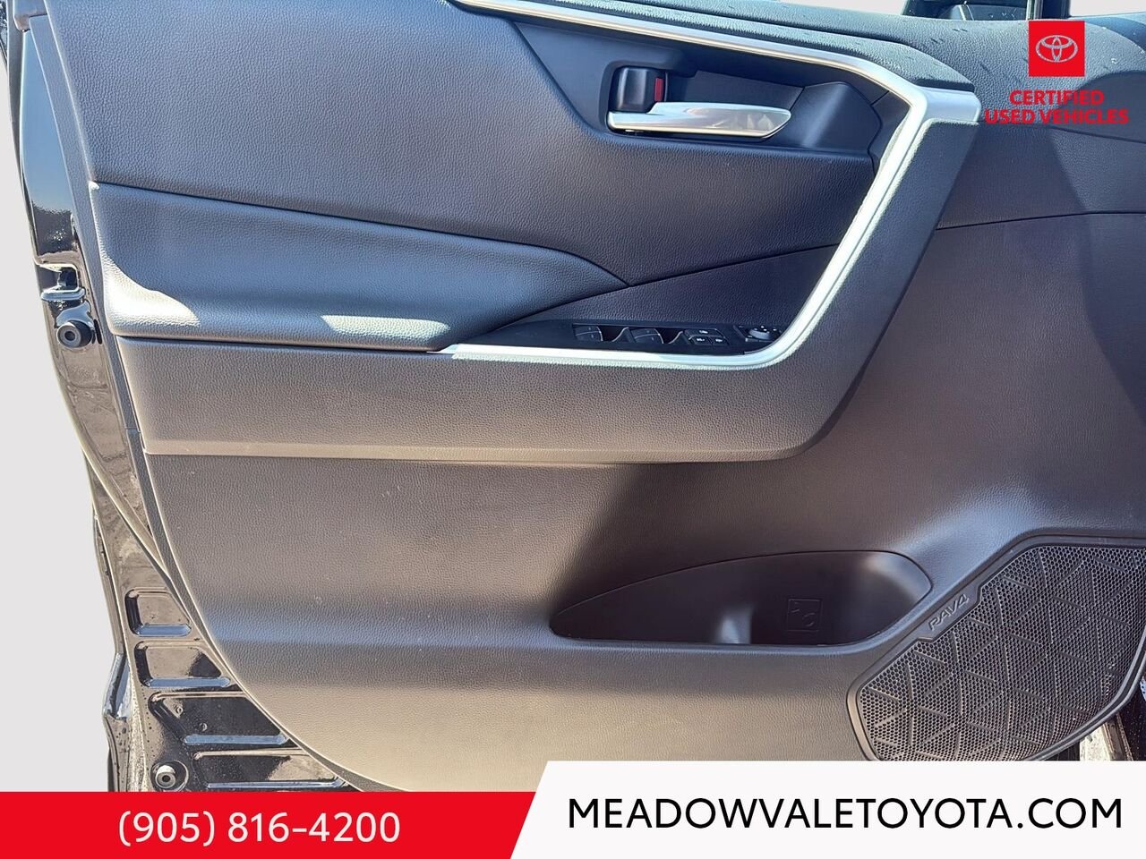 2025 Toyota RAV4 Bluetooth Black Mississauga - photo #7