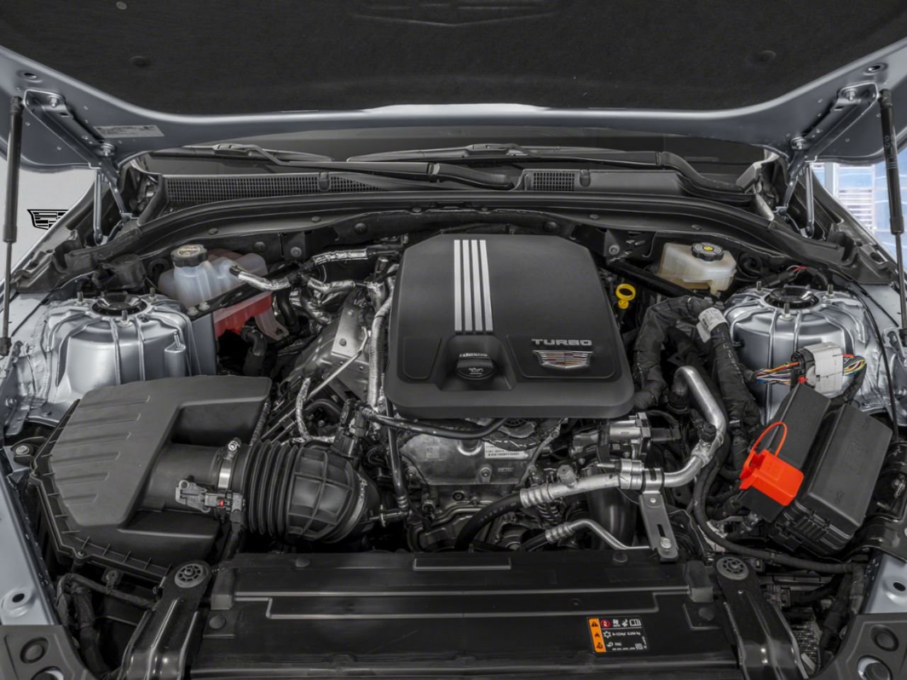 CADILLAC CT5 CT5 SEDAN 2.0L TWIN-SCROLL TURBO SPORT AWD (1SE) | 26-1052 2026 Argent silver métallisé Granby - photo #5