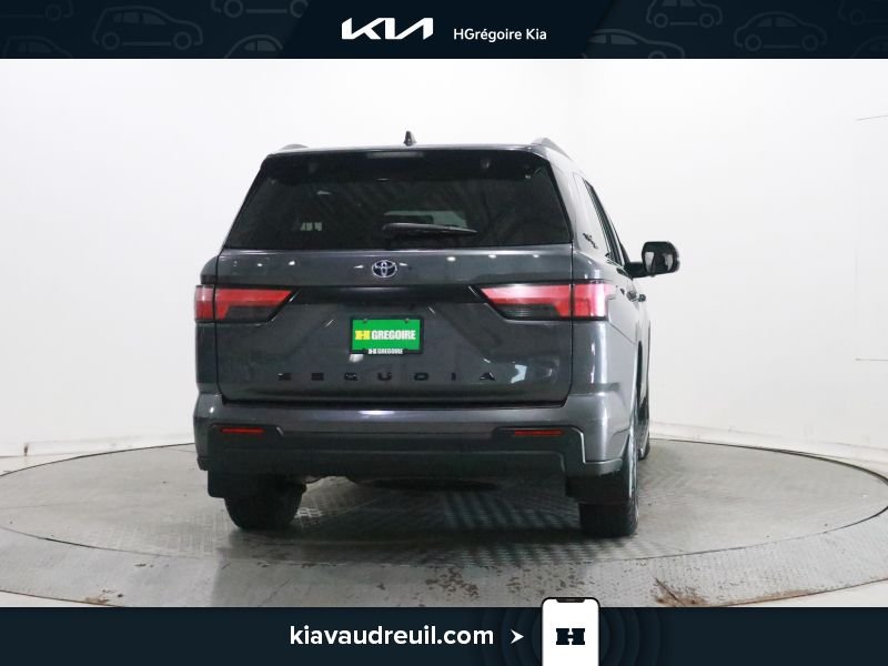 2024 Toyota Sequoia Grey Blainville - photo #7