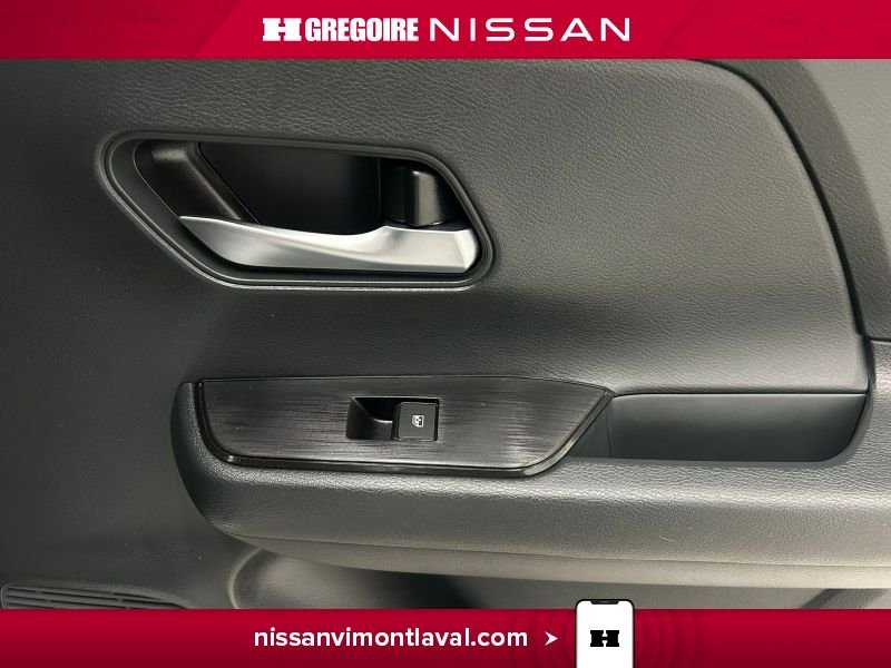 2025 Nissan Kicks White Laval - photo #14