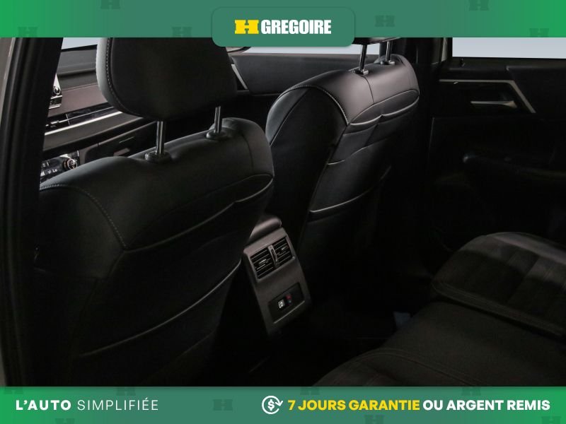 2025 Mitsubishi Outlander White Blainville - photo #24