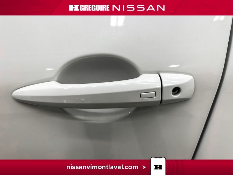 2023 Nissan Rogue White Laval - photo #17