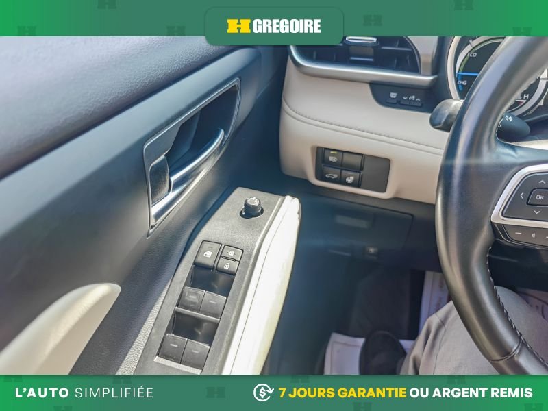 2024 Toyota Highlander White Saint-Eustache - photo #19