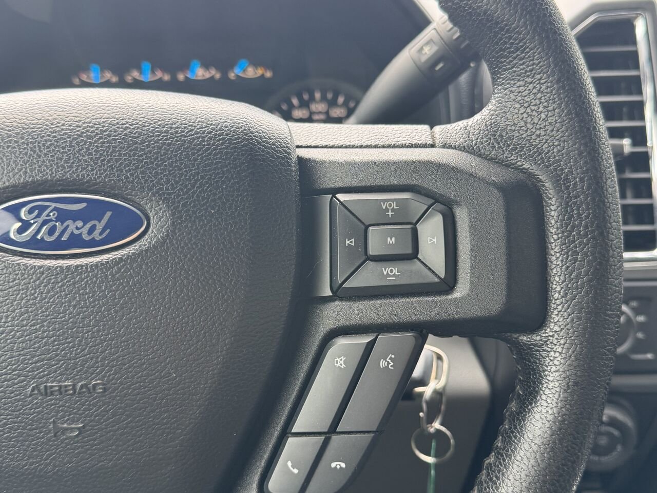 2016 Ford F-150 Black Granby - photo #16