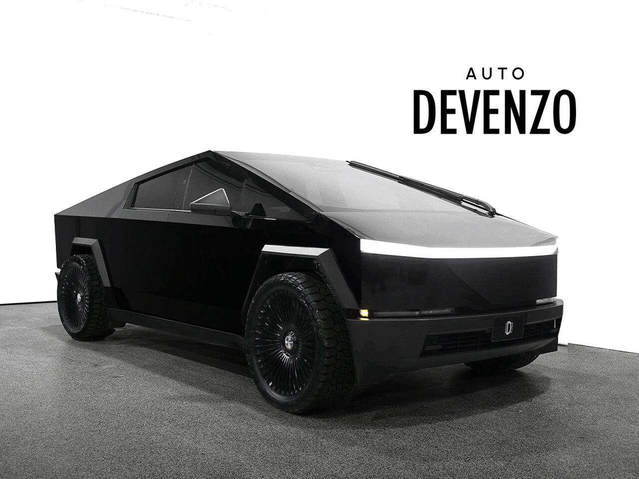 2024 Tesla Cybertruck Silver Saint-Eustache - photo #1