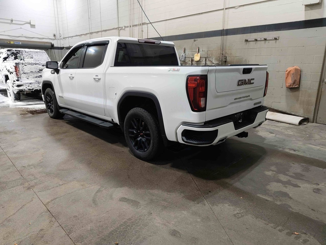 2024 GMC Sierra 1500 4WD Crew Cab 147 Elevation White Sherwood Park - photo #4