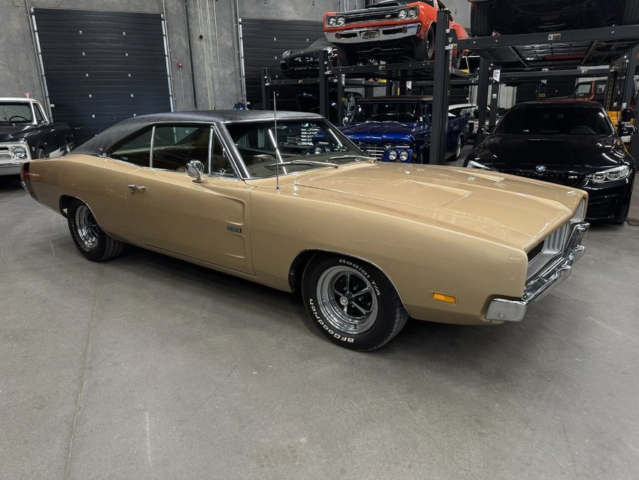 1969 Dodge Charger SE | 426 Hemi V8 | 3 Speed Automatic | Power Brakes | Cragar Wheels