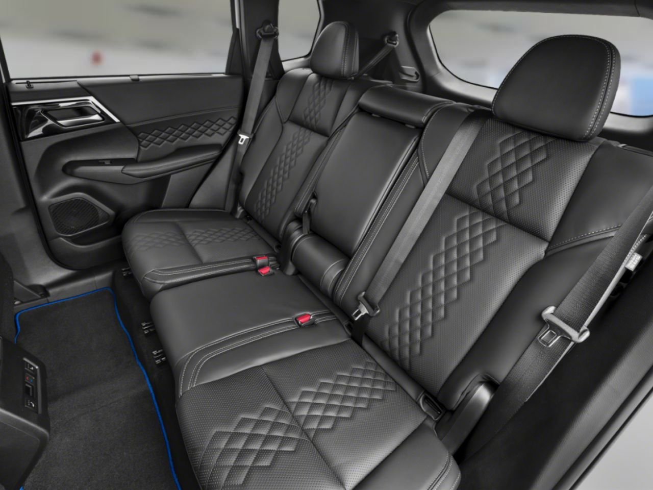 2026 MITSUBISHI Outlander Plug-In Hybrid Black Diamond Premium Finish Sainte-Agathe-des-Monts - photo #12