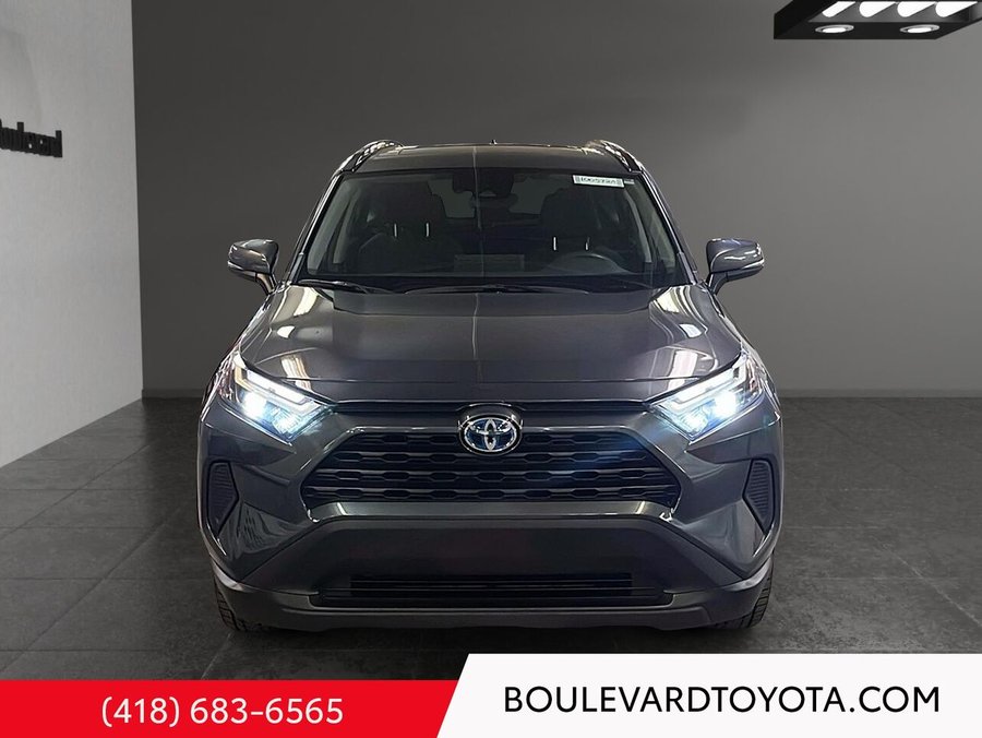 Toyota RAV4 HYBRIDE XLE, AWD 2022 Gris