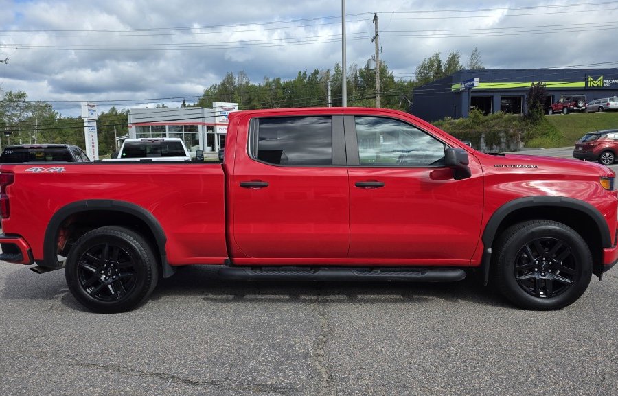 CHEVROLET Silverado 1500 Custom 4X4 2022 Rouge
