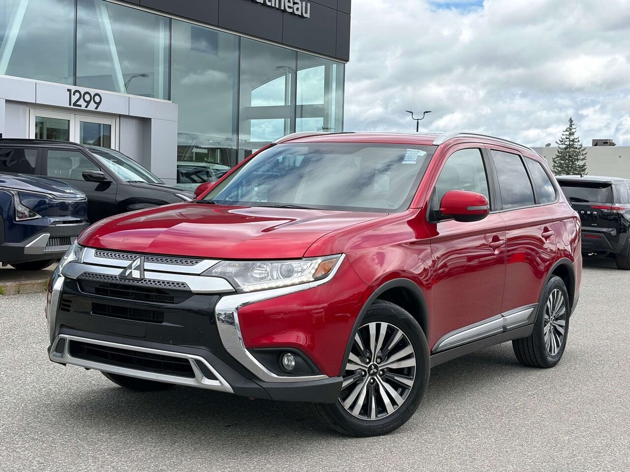2020 Mitsubishi Outlander Red Gatineau - photo #0