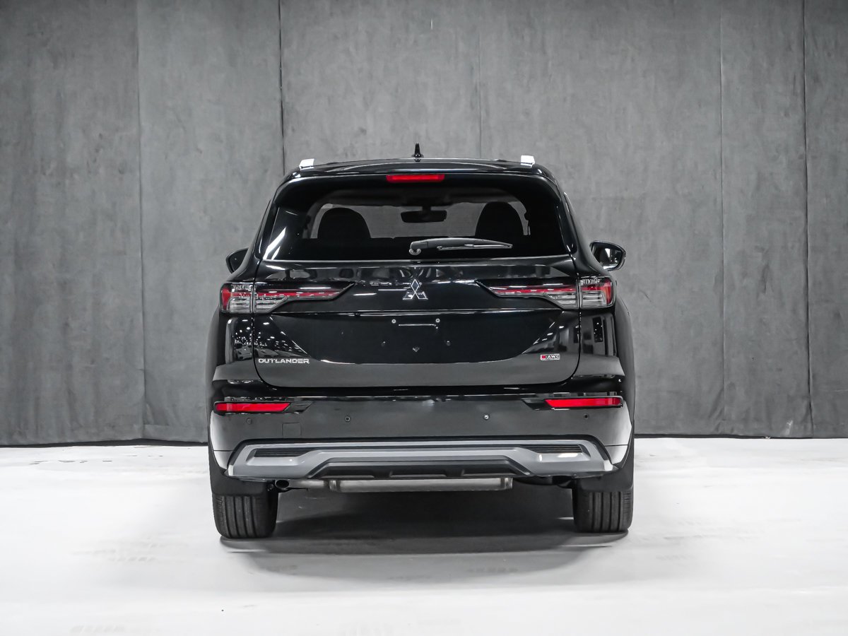 Mitsubishi Outlander GT 2026 Diamant noir Montréal - photo #4