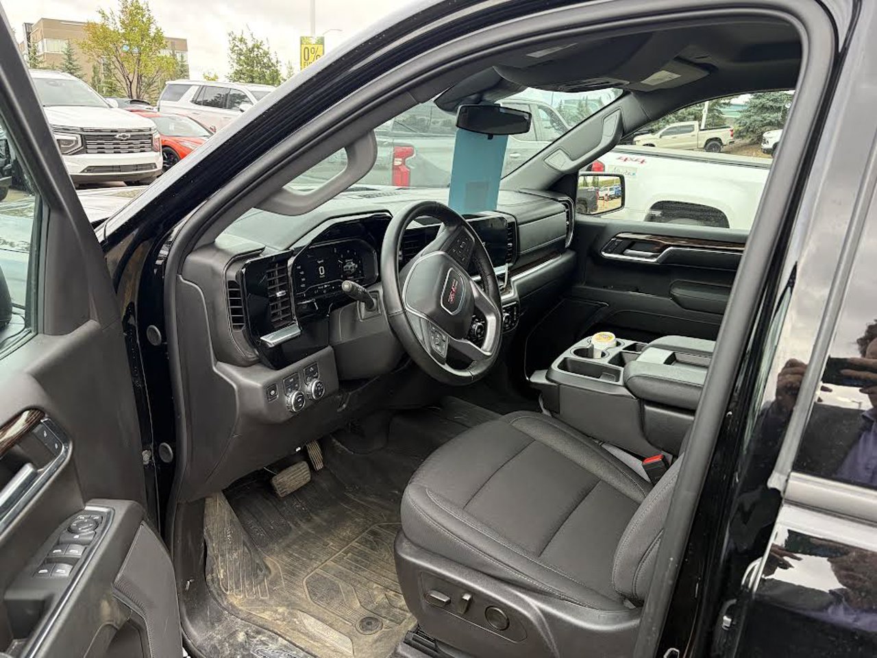 2024 GMC Sierra 1500 4WD Crew Cab 147 Elevation Black Sherwood Park - photo #6