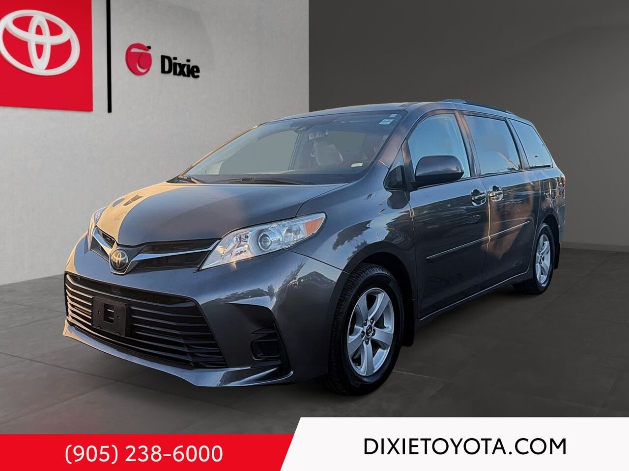 2019 Toyota Sienna LE FWD / HEATED SEATS / TOYOTA SAFETY SENSE / BACK UP CAMERA Grey Mississauga - photo #0