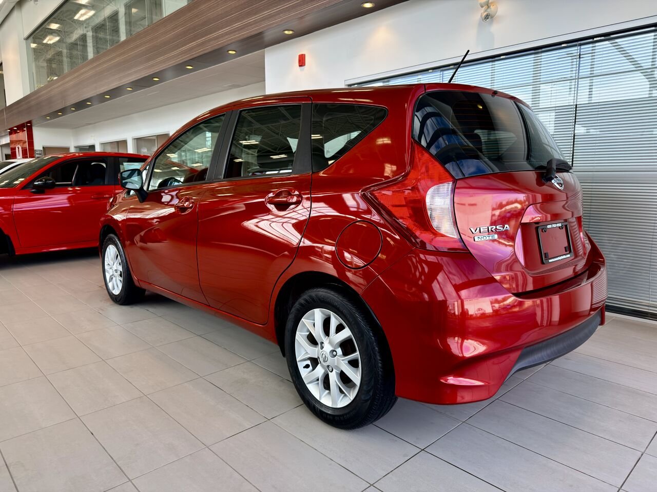 2018 Nissan Versa Note Red Notre-Dame-des-Prairies - photo #8