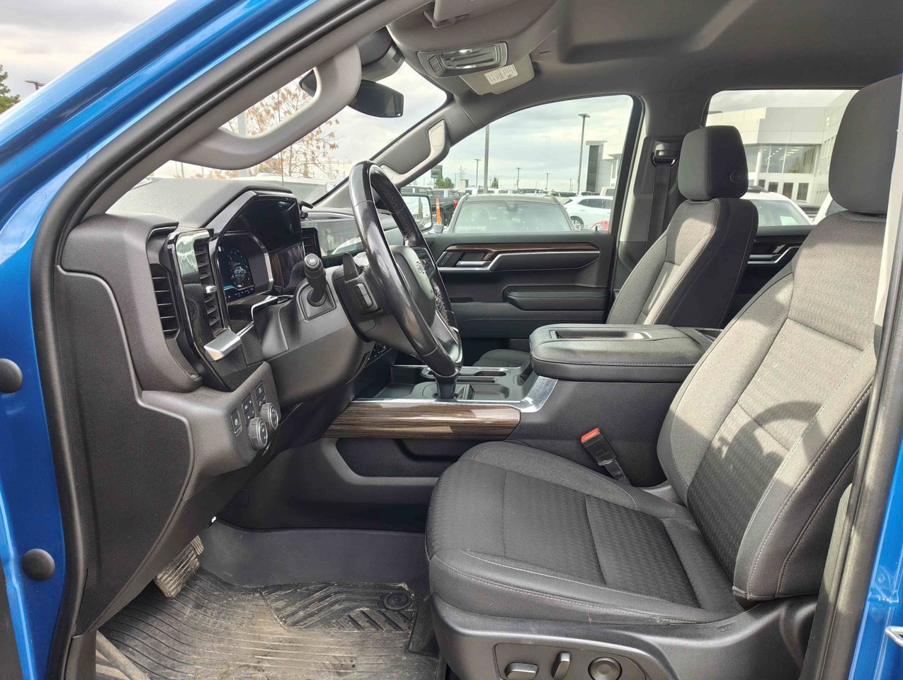 2022 Chevrolet Silverado 1500 4WD Crew Cab 157 RST Blue Sherwood Park - photo #7