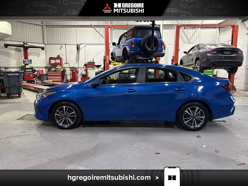 2022 Kia Forte Blue Blainville - photo #4