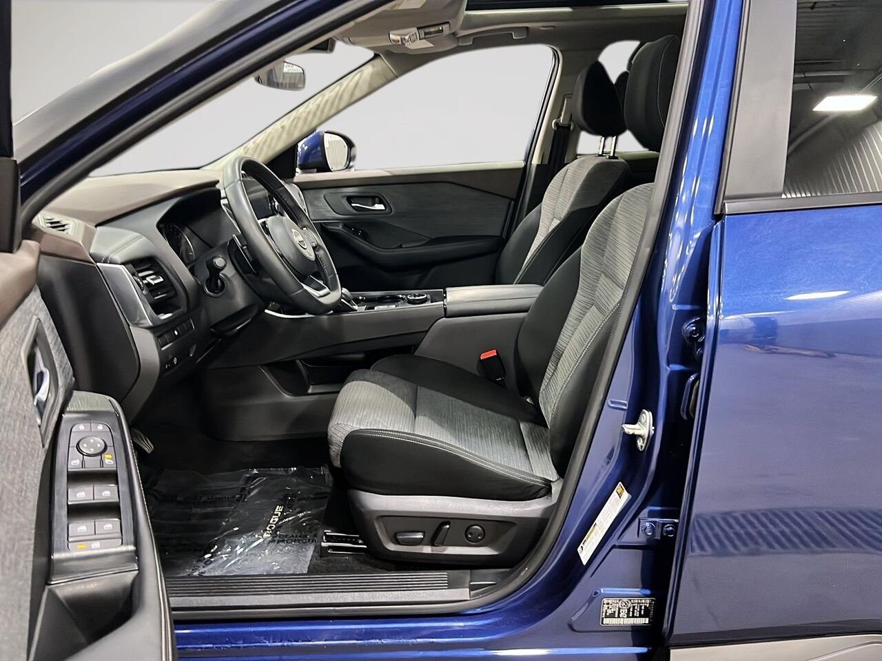 2023 Nissan Rogue SV TI Blue Québec - photo #27