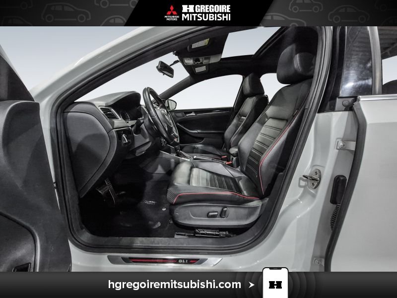 2014 Volkswagen Jetta White Laval - photo #13