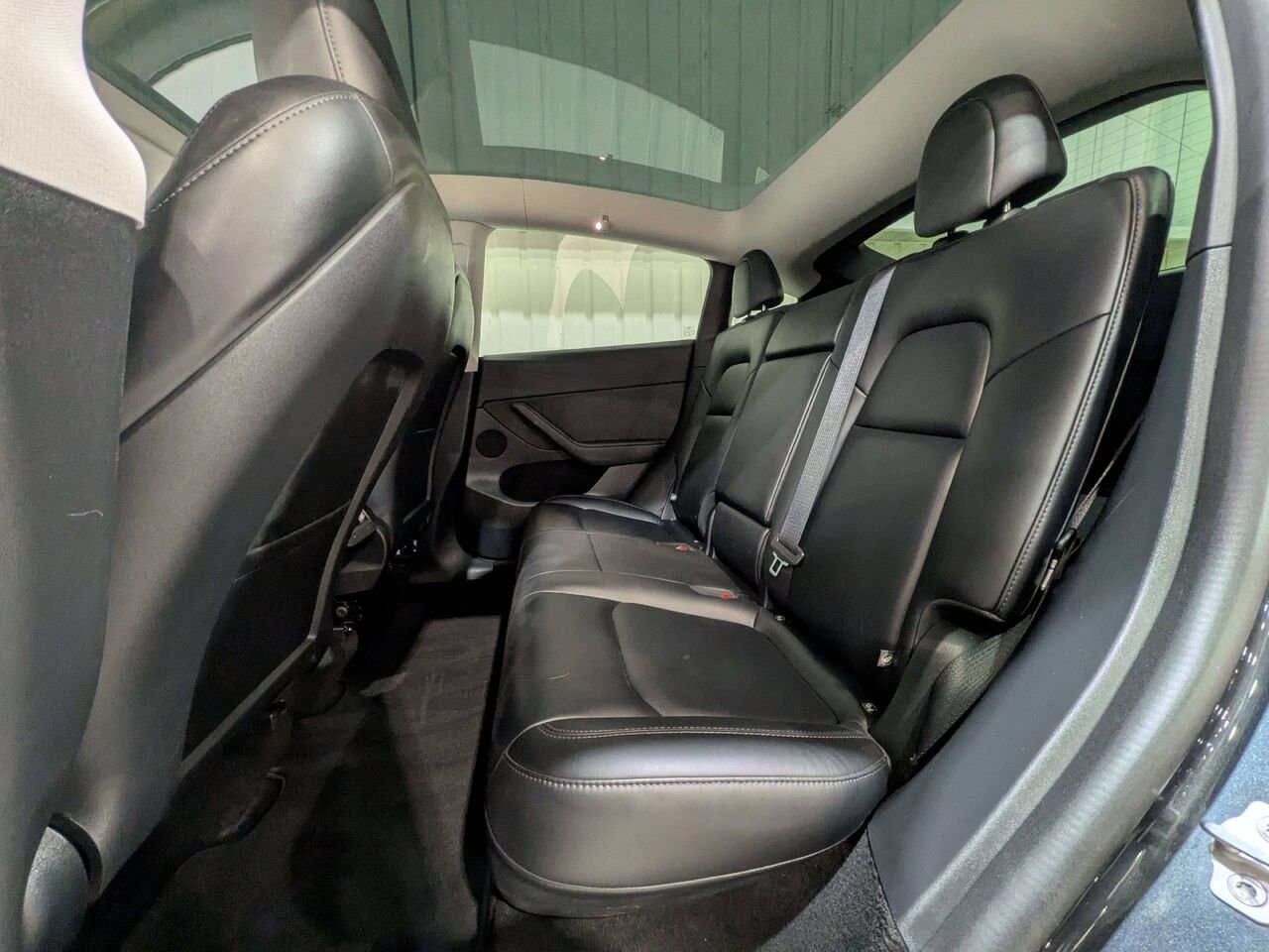 Tesla Model Y 2024 Gris Val-David - photo #12