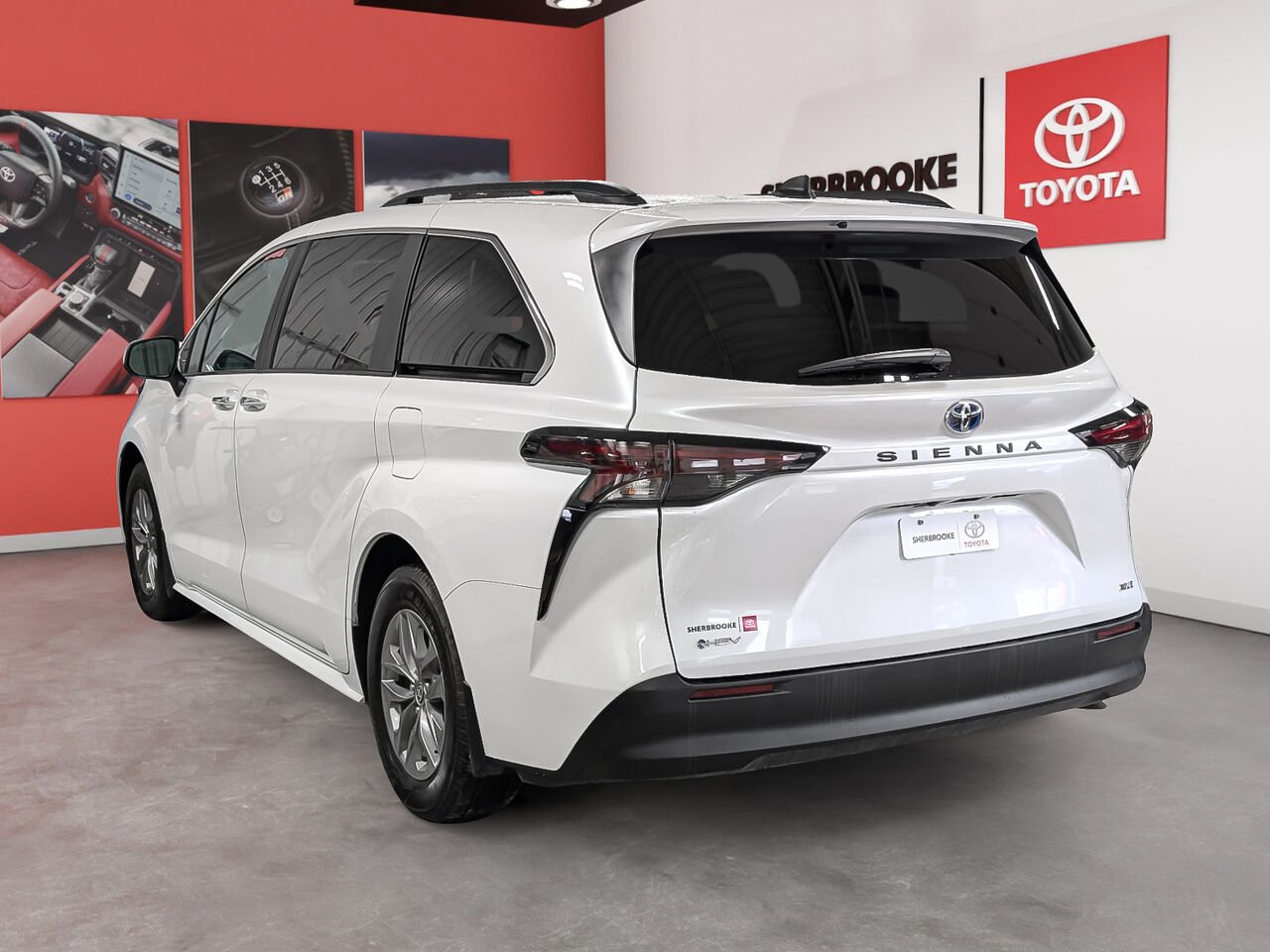2025 Toyota Sienna 5TDGRKEC9SS252378 White Sherbrooke - photo #2