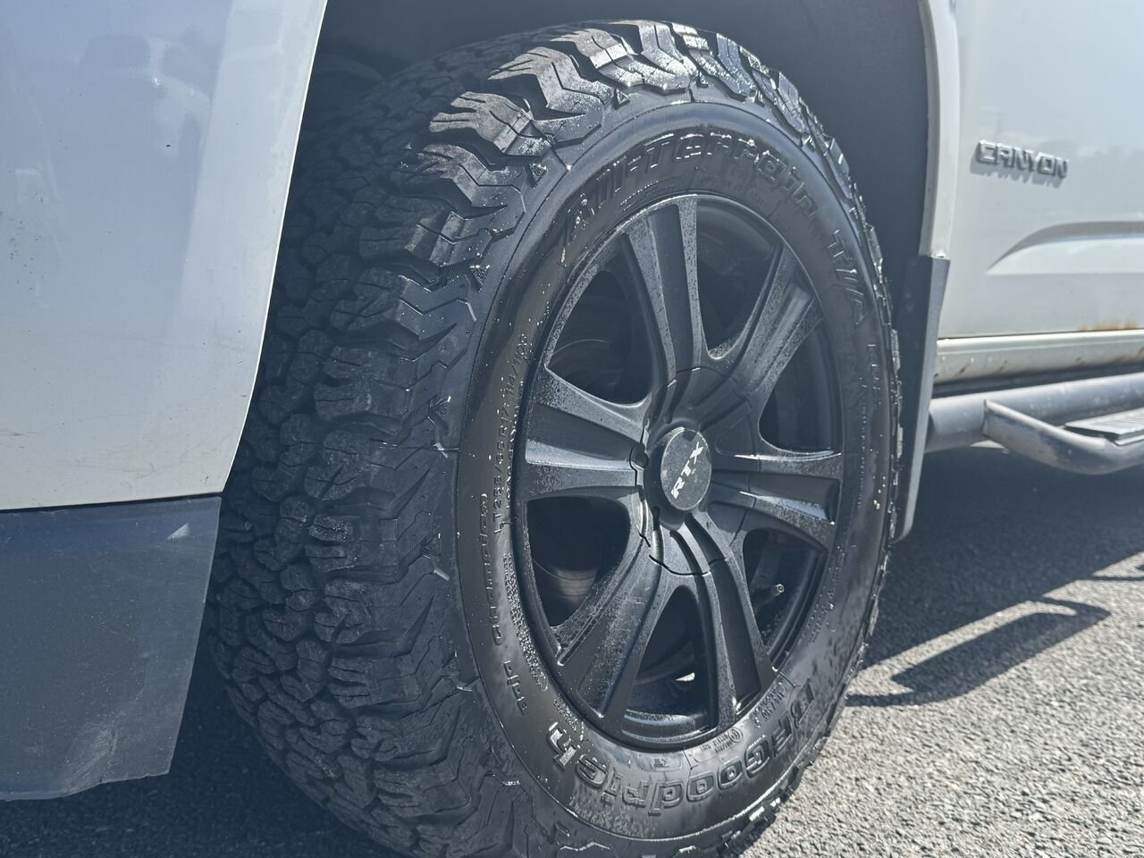 GMC Canyon SLE 2018 Blanc Granby - photo #10