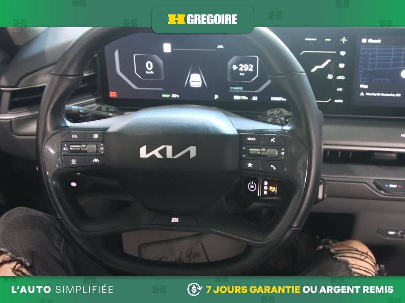 Kia EV9 822631 | Light AUTO A/C MAGS CUIR NAV CAM RECUL BLUETOOTH 2024 Blanc Laval - photo #16