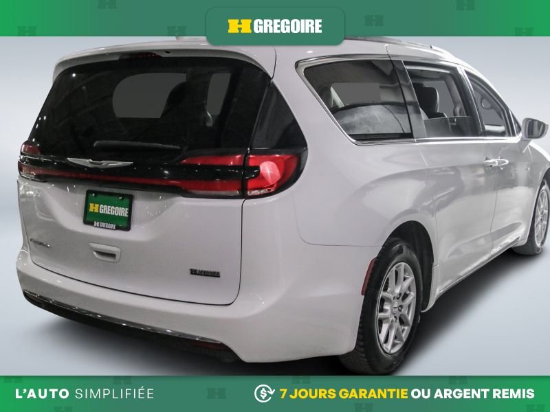 2022 Chrysler Pacifica White Laval - photo #7