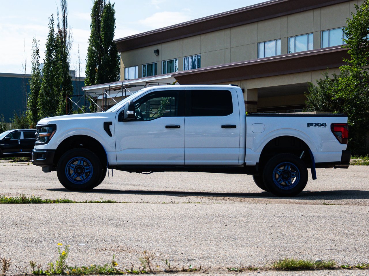2024 Ford F-150 STX 4WD SuperCrew 5.5' Box White Sherwood Park - photo #9