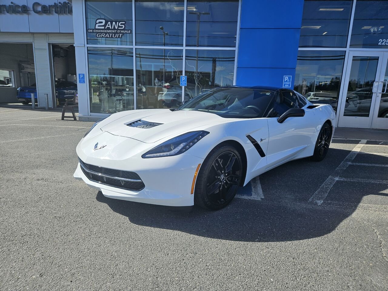 2015 Chevrolet Corvette Stingray Z51 coupé 2 portes avec 2LT White Thetford Mines - photo #0