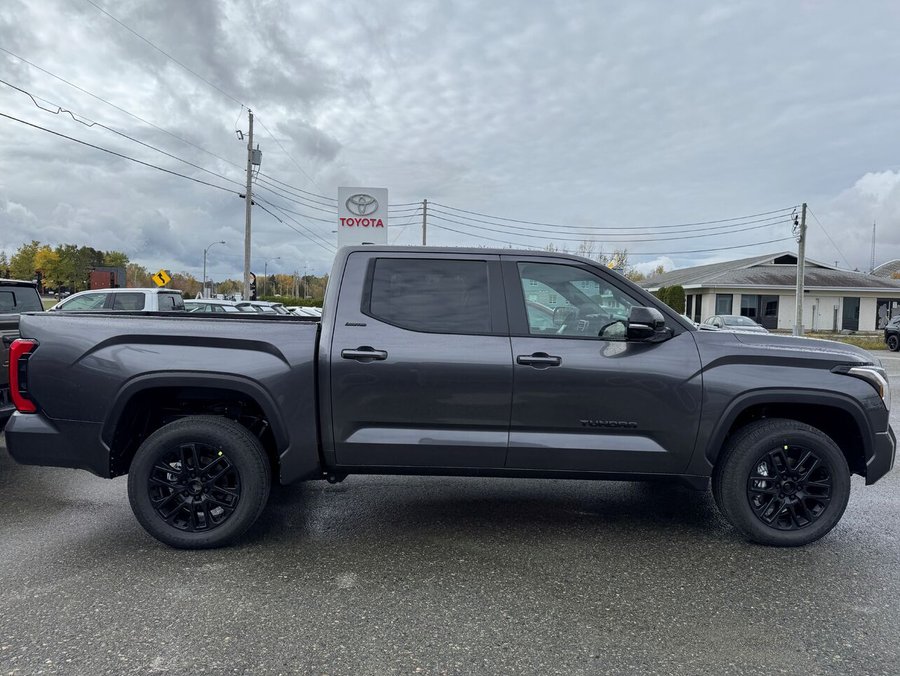 Toyota Tundra Limited CrewMax 4x4 2026 Gris magnétique métallisé
