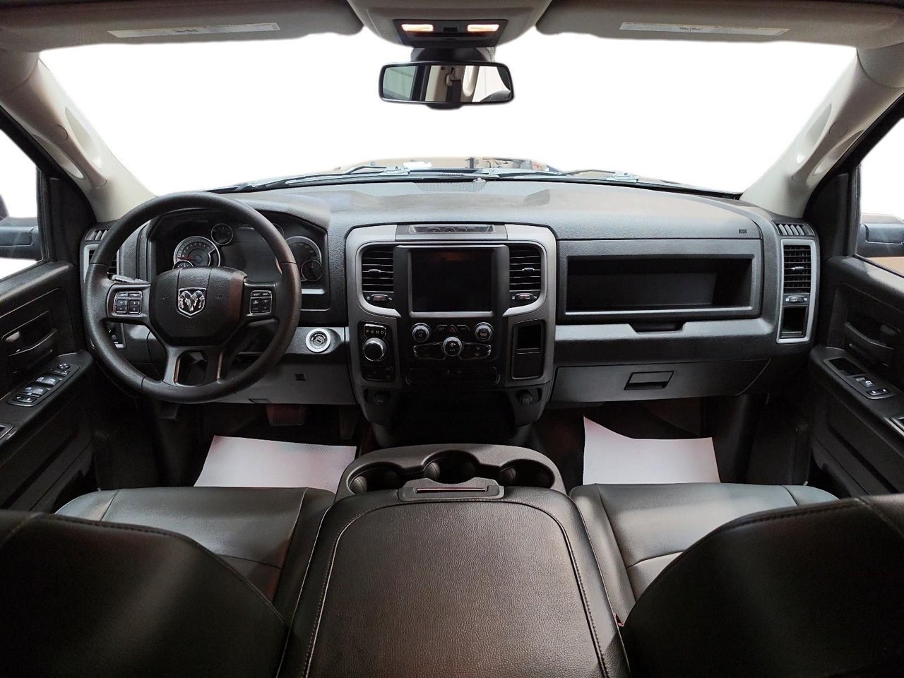 Ram 1500 Classic 2023 Baie-Comeau - photo #9