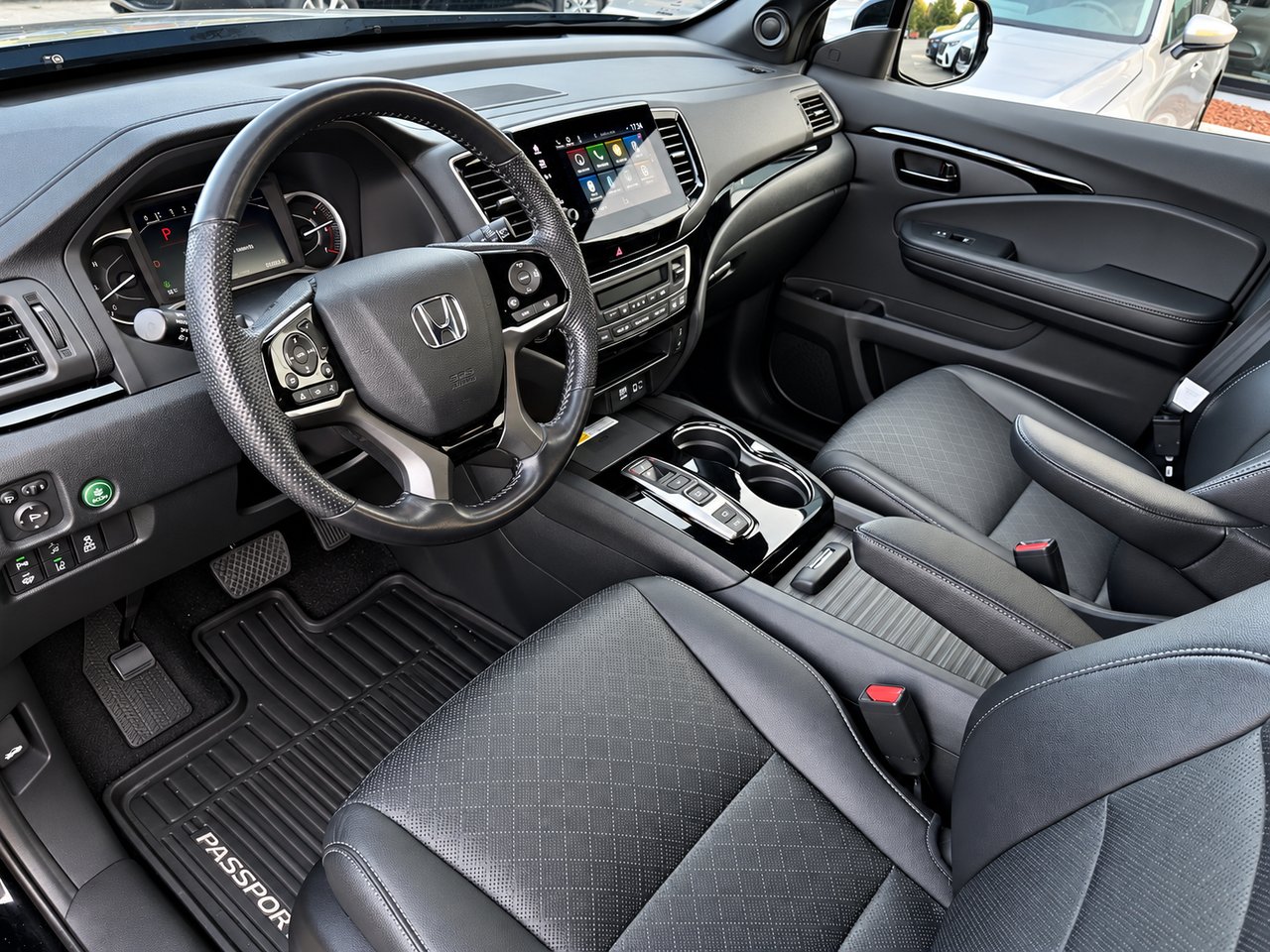 Honda Passport JAMAIS ACCIENTÉ / AWD (4X4) / APPLE CARPLAY ET ANDROID AUTO 2023 Noir Châteauguay - photo #1