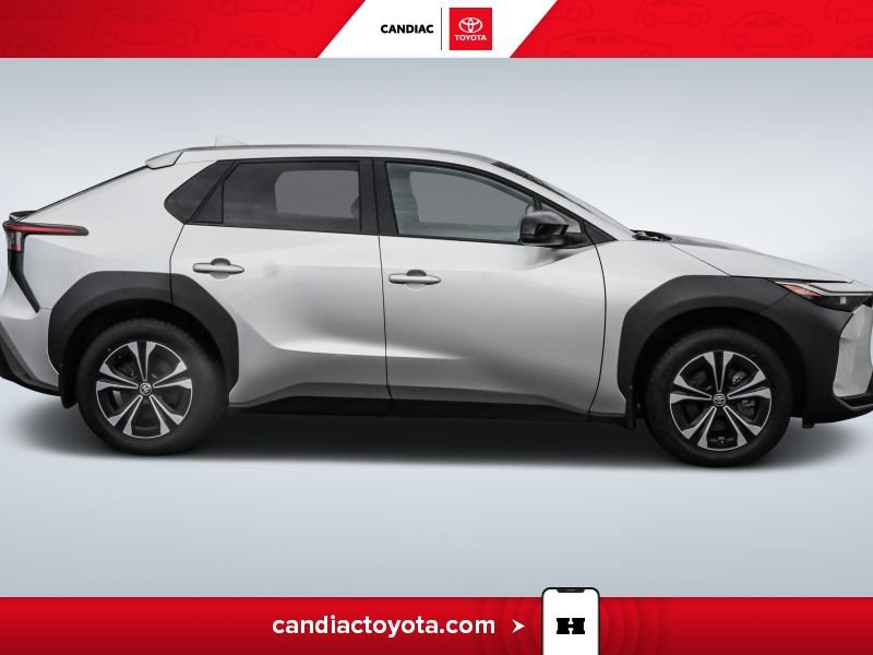 2025 Toyota BZ4X Silver Blainville - photo #10