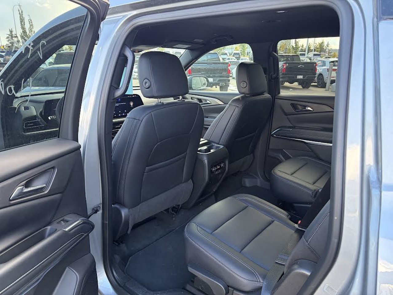 2026 Chevrolet Traverse AWD 4dr LT Grey Sherwood Park - photo #5