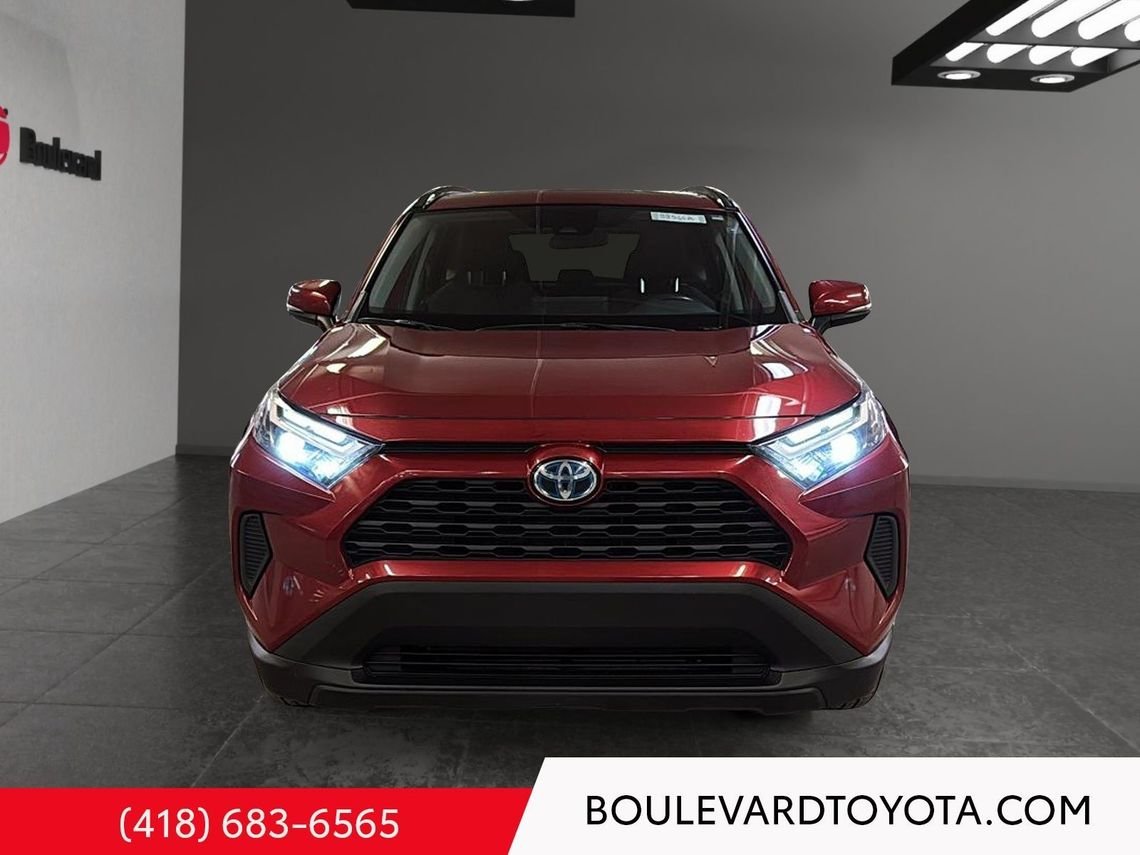2022 Toyota RAV4 99566A-110 | XLE Hybride Red Québec - photo #1