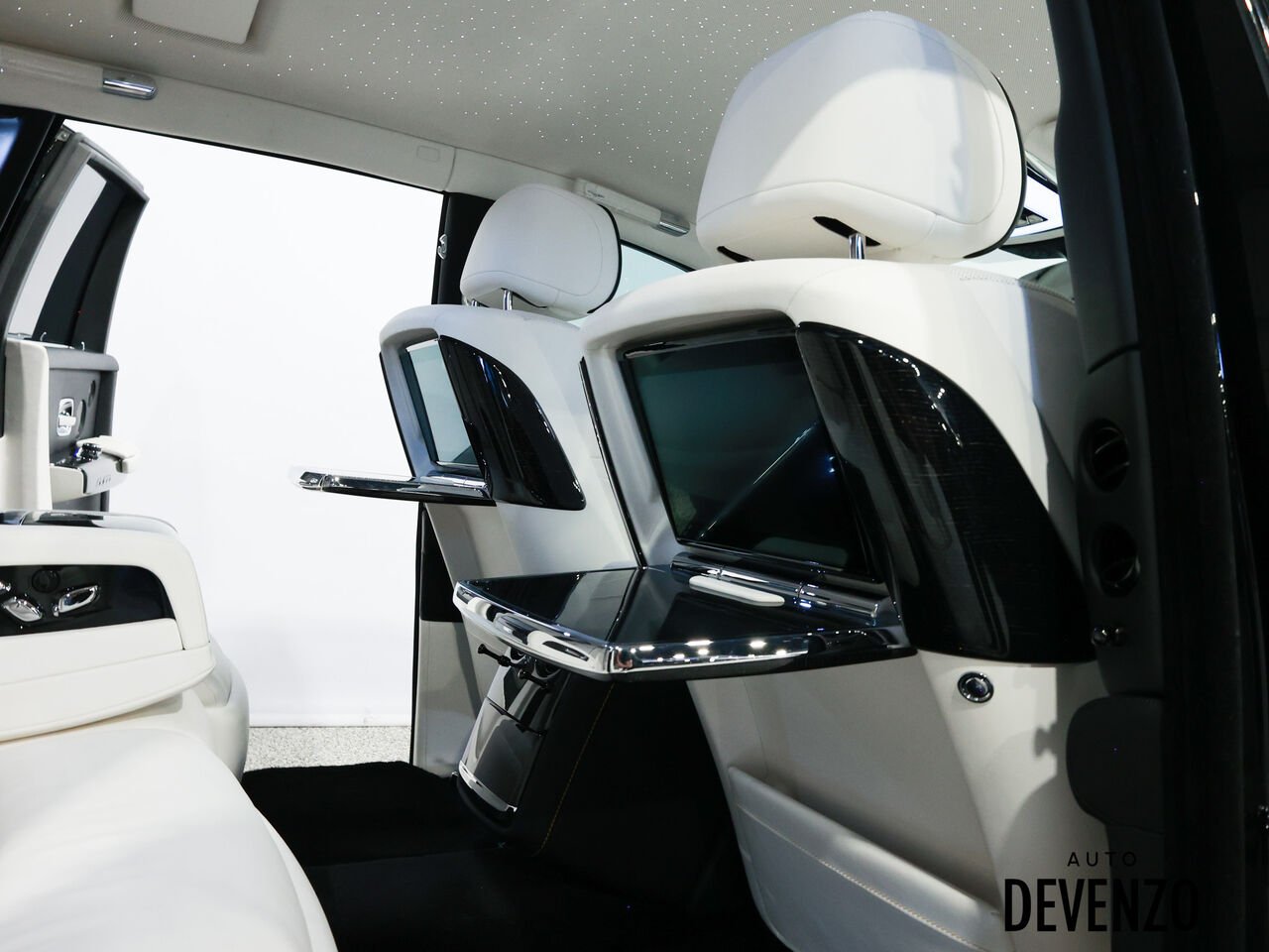 Rolls-Royce Phantom 2023 Noir Saint-Eustache - photo #13