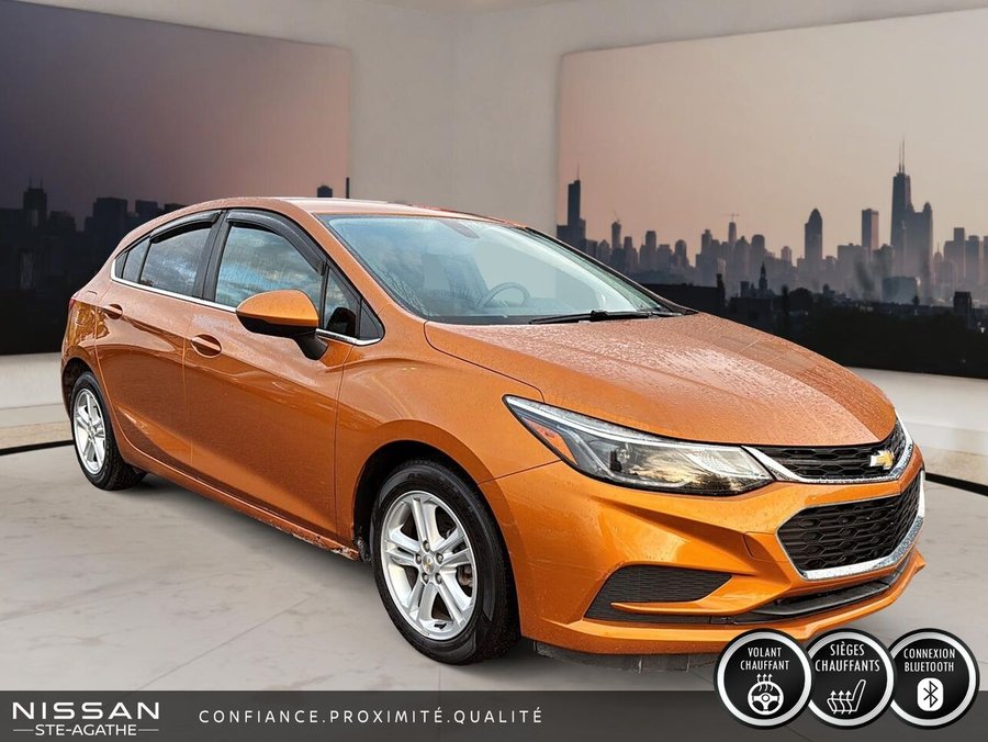 Chevrolet Cruze LT TURBO À HAYON | BAS KILOMÉTRAGE | SIÈGES CHAUFFANTS | CAMÉRA DE RECUL 2017 Orange