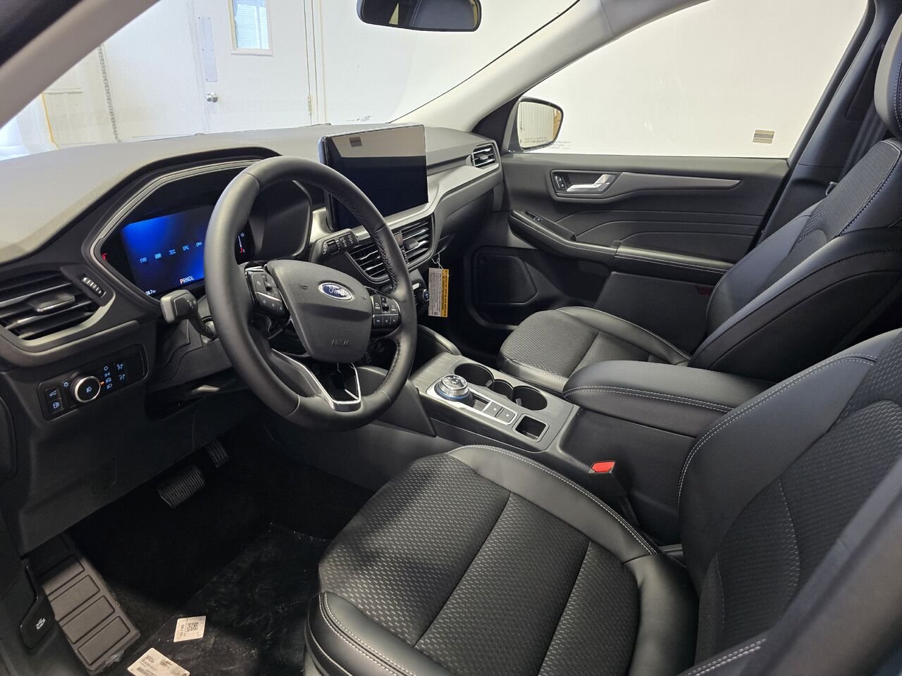 Ford Escape VHR TA 2025 Bleu vapeur métallisé Châteauguay - photo #4