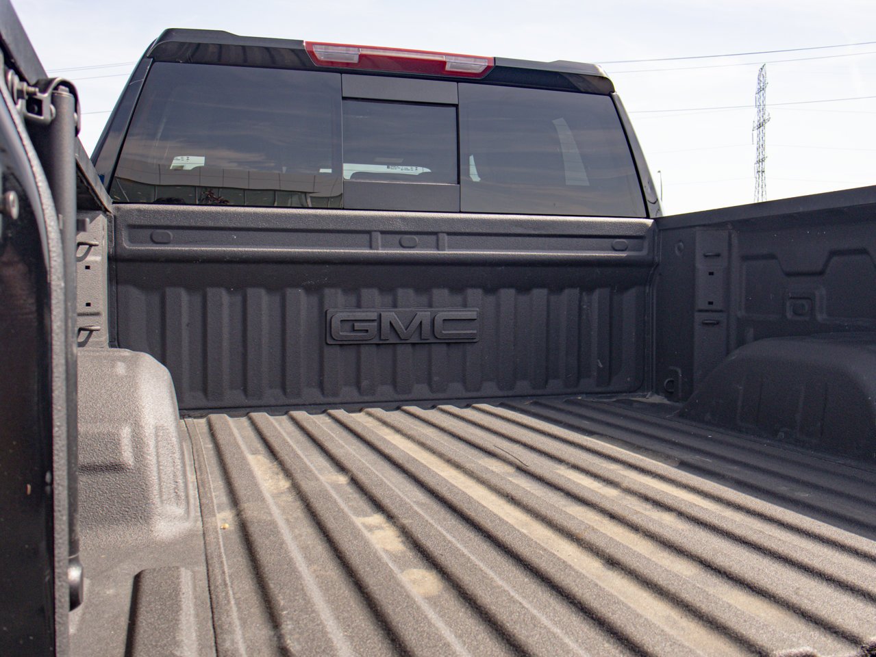 2024 GMC Sierra 1500 4WD Crew Cab 147 Elevation Black Sherwood Park - photo #9