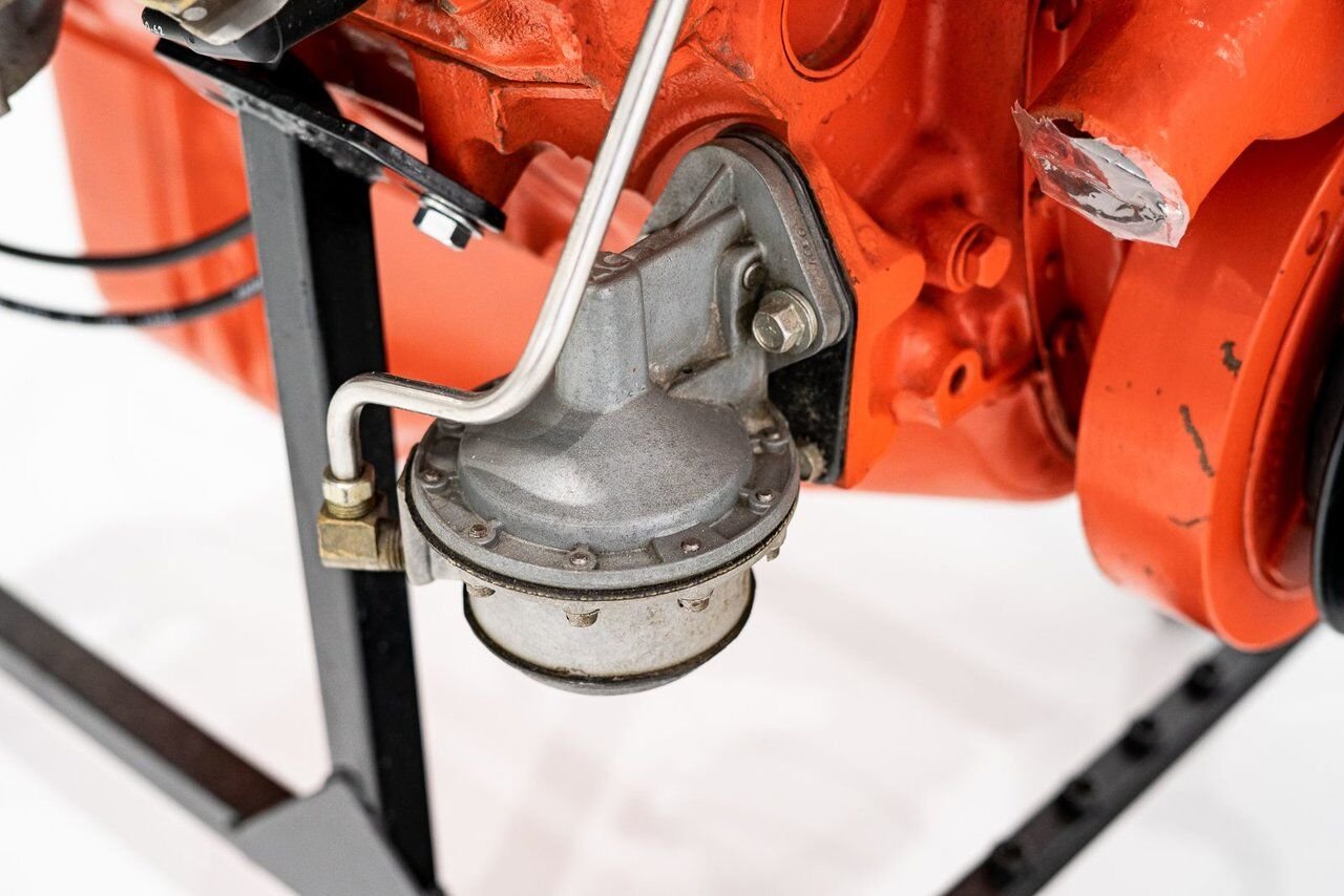 1962 Chevrolet 327/360HP PRIX EN USD | Fuelie Original Factory Motor never installed or stamped Montreal - photo #18